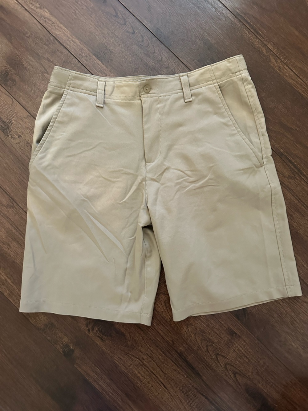 Under Armour Boy’s Classic performance khaki Shorts